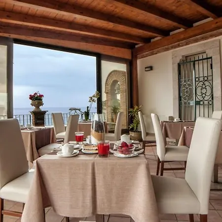 Borromeo 3* Taormina