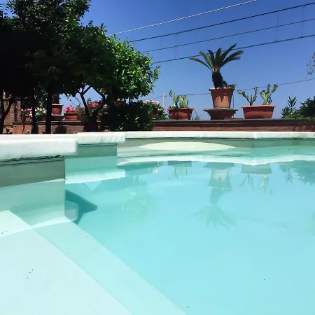 Borromeo Hotel 3*